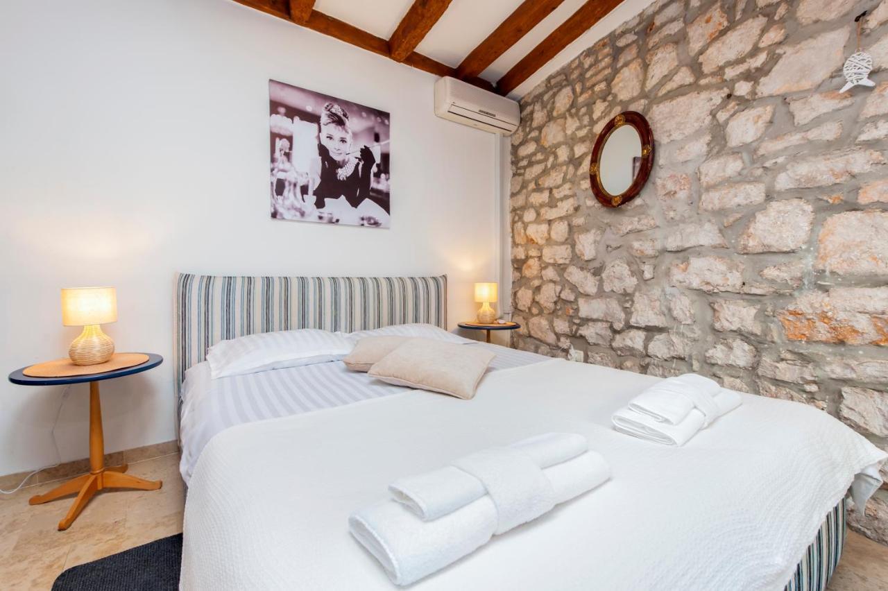 Revera Rooms โรวีน ภายนอก รูปภาพ